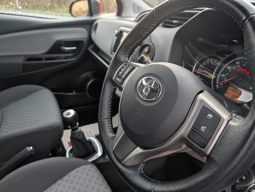 Used Toyota Yaris 2015 for sale - 76841505: Photo 19