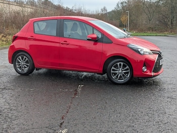 Used Toyota Yaris 2015 for sale - 76841505: Photo