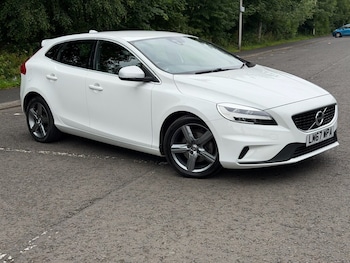 Used Volvo V40 2017 for sale - 79059680: Photo