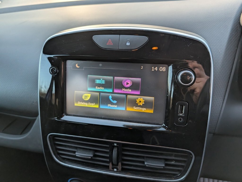 Used Renault Clio 2017 for sale - 76973286: Photo 18