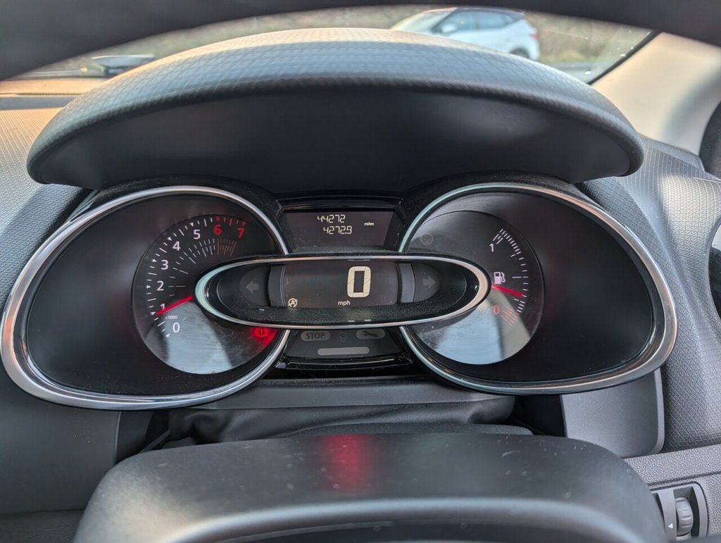 Used Renault Clio 2017 for sale - 76973286: Photo 20