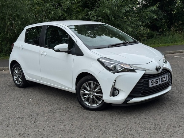 Used Toyota Yaris 2017 for sale - 75220967: Photo 2