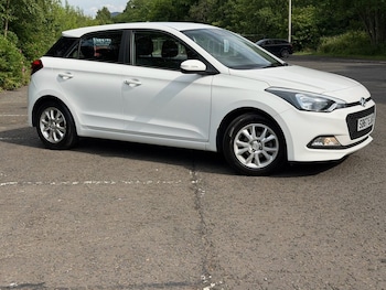 Used Hyundai i20 2017 for sale - 78930940: Photo