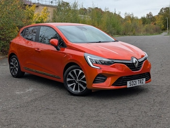 Used Renault Clio 2021 for sale - 76210467: Photo