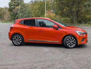 Used Renault Clio 2021 for sale - 76210467: Photo