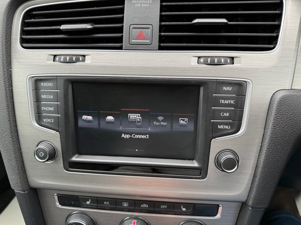 Used Volkswagen Golf 2016 for sale - 76106236: Photo 23