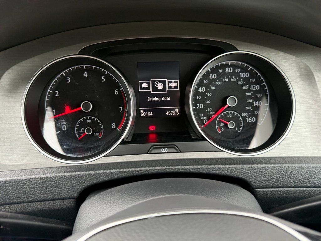 Used Volkswagen Golf 2016 for sale - 76106236: Photo 25