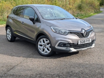 Used Renault Captur 2018 for sale - 76147764: Photo