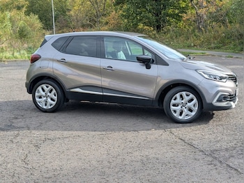Used Renault Captur 2018 for sale - 76147764: Photo