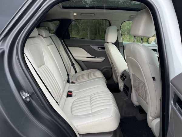 Used Jaguar F-Pace 2018 for sale - 75777355: Photo 15