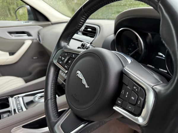 Used Jaguar F-Pace 2018 for sale - 75777355: Photo 21