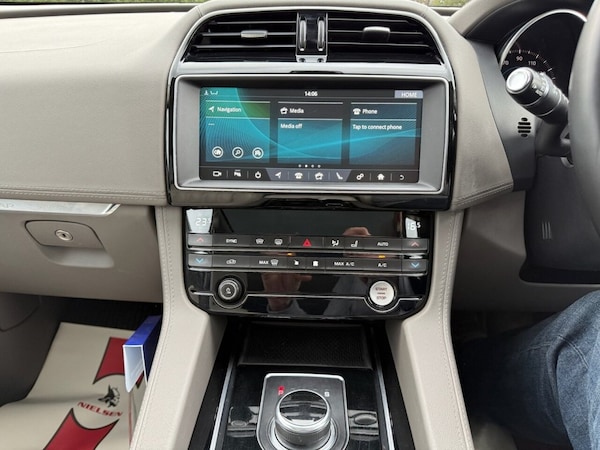 Used Jaguar F-Pace 2018 for sale - 75777355: Photo 22