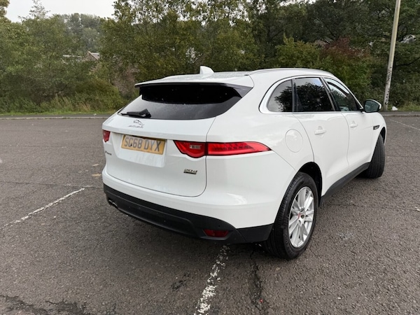 Used Jaguar F-Pace 2018 for sale - 75777355: Photo 8