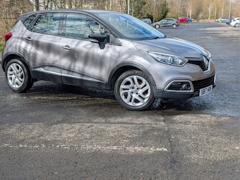 Used Renault Captur 2017 for sale - 77667150: Photo