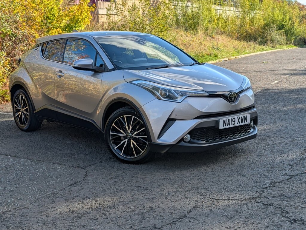 Used Toyota C-HR 2019 for sale - 76333864: Photo 2