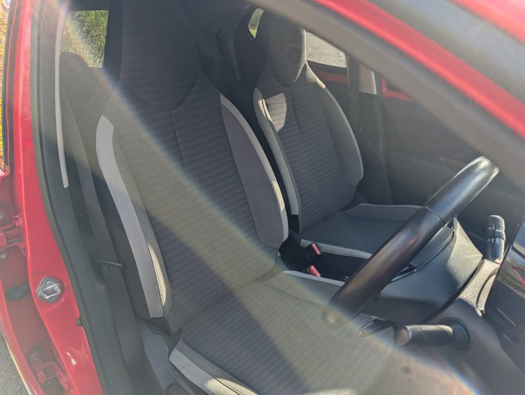 Used Toyota AYGO 2018 for sale - 76323651: Photo 16