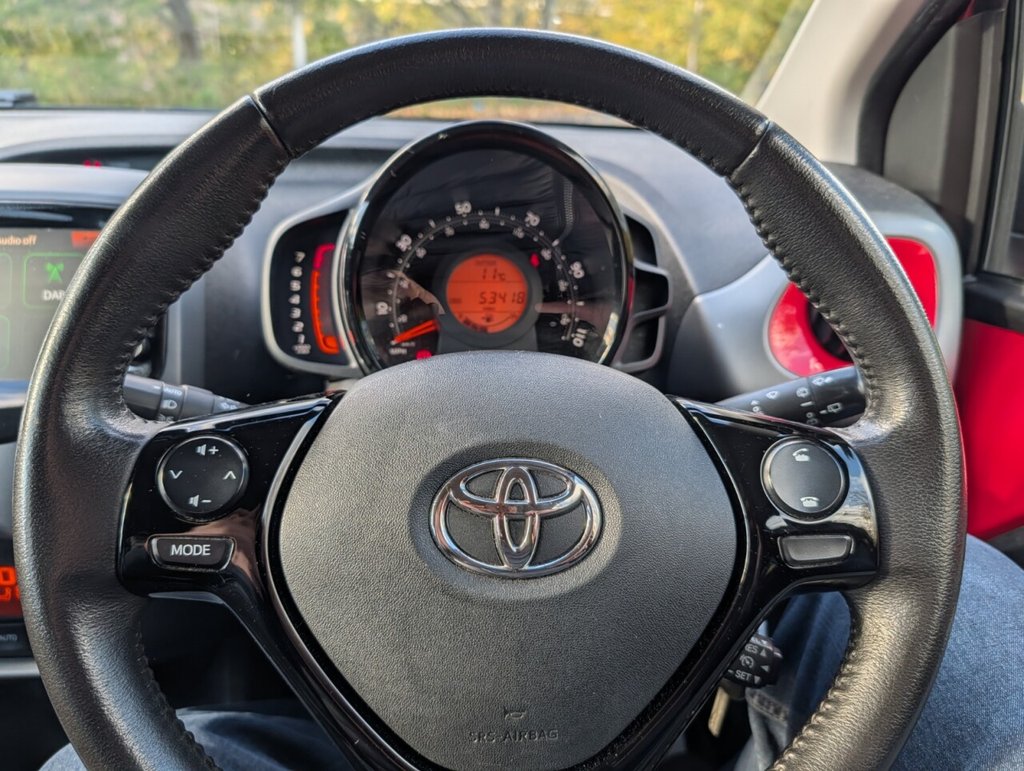 Used Toyota AYGO 2018 for sale - 76323651: Photo 24