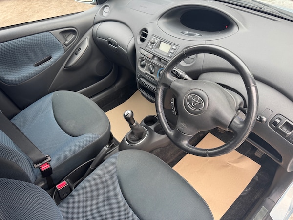 Used Toyota Yaris 2004 for sale - 76281838: Photo 14
