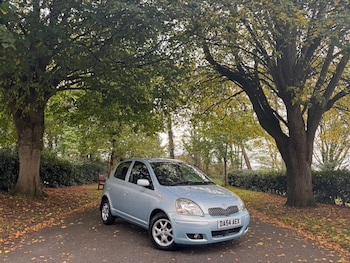 Used Toyota Yaris 2004 for sale - 76281838: Photo 2