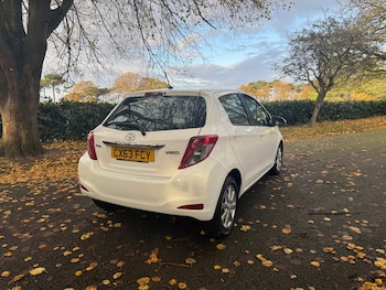 Used Toyota Yaris 2013 for sale - 76520825: Photo