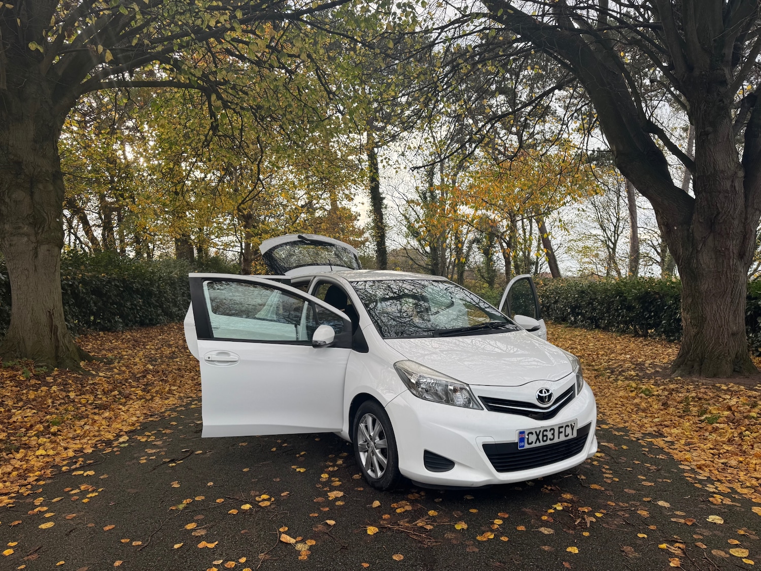 Used Toyota Yaris 2013 for sale - 76520825: Photo 6