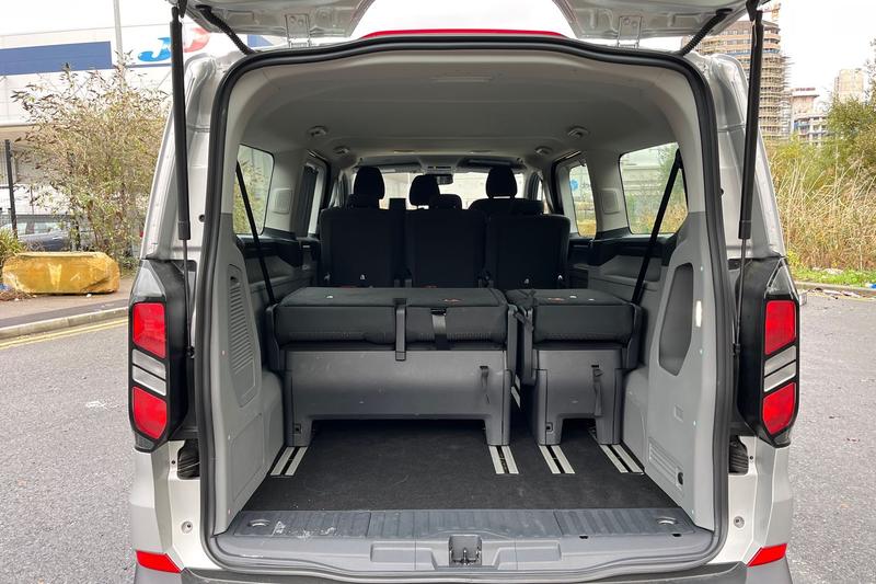 Used Ford Tourneo Custom 2025 for sale - 76580799: Photo 5