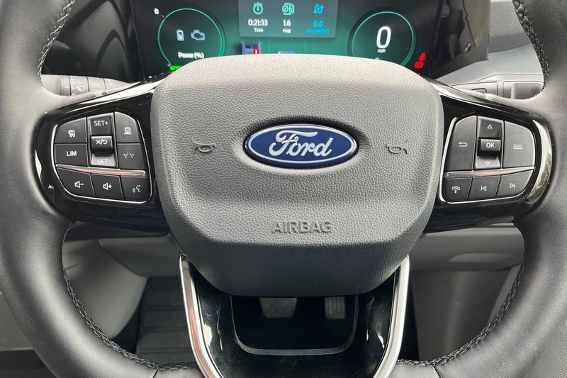 Used Ford Tourneo Custom 2025 for sale - 76580799: Photo 9