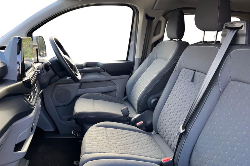 Used Ford Tourneo Custom 2025 for sale - 76710170: Photo 9