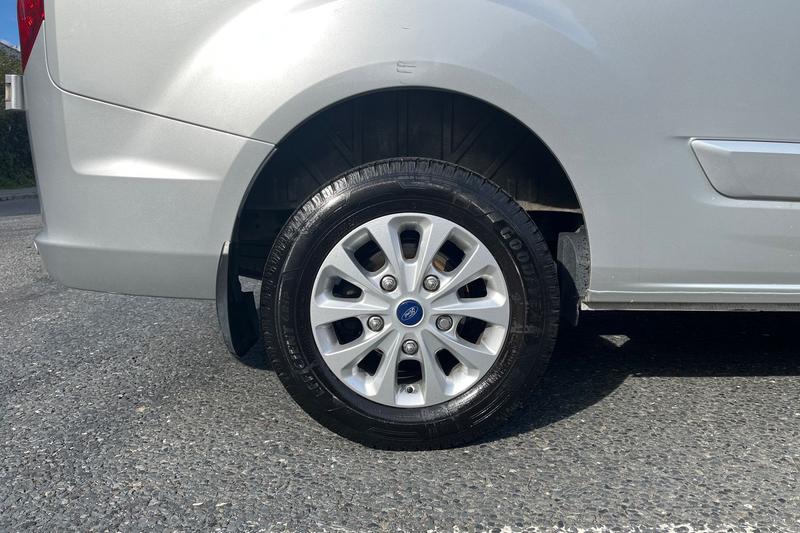 Used Ford Transit Custom 2022 for sale - 76355530: Photo 25