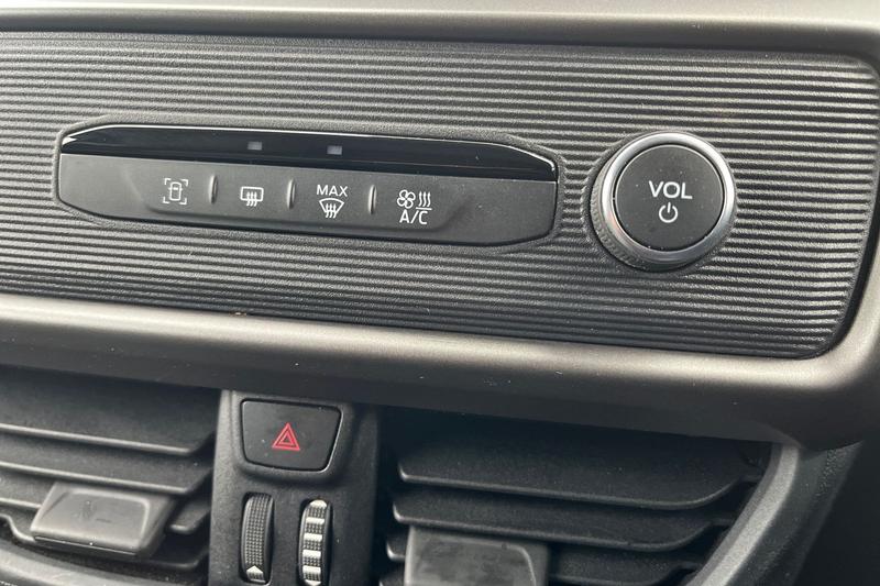 Used Ford Transit Courier 2024 for sale - 76355539: Photo 17