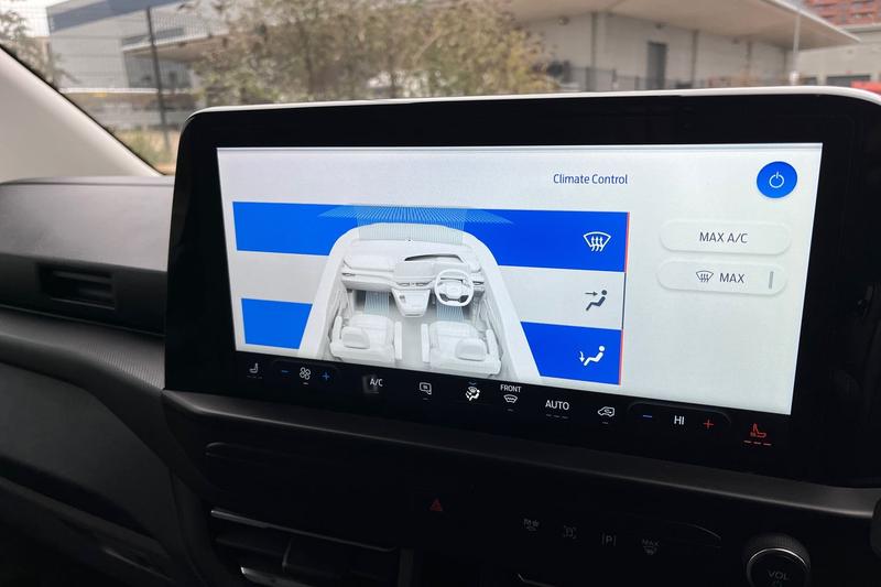 Used Ford Transit Custom 2024 for sale - 76574503: Photo 40