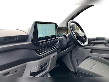 Used Ford Tourneo Custom 2025 for sale - 76551767: Photo