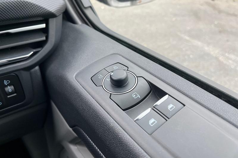 Used Ford Transit Custom 2025 for sale - 77152121: Photo 17