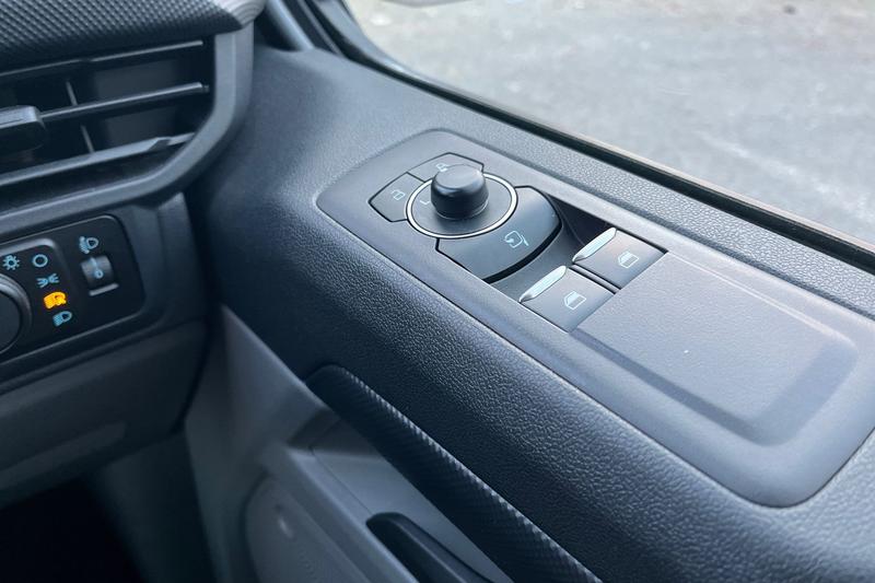 Used Ford Transit Custom 2025 for sale - 77152119: Photo 16