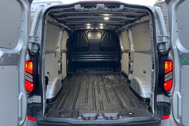 Used Ford Transit Custom 2025 for sale - 77152119: Photo 4