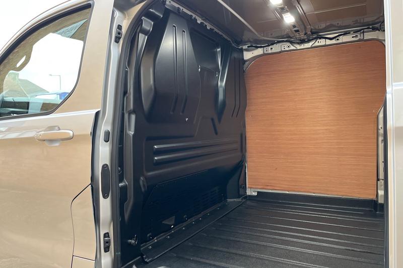 Used Ford Transit Custom 2025 for sale - 76908582: Photo 10