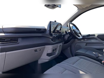Used Ford Tourneo Custom 2026 for sale - 79596820: Photo