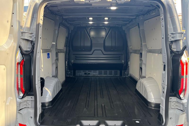 Used Ford Transit Custom 2025 for sale - 76971996: Photo 5