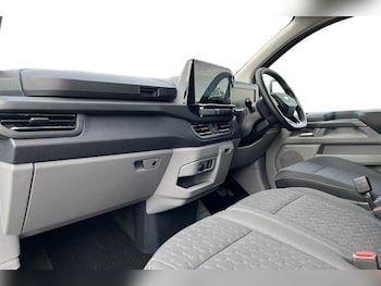 Used Ford Tourneo Custom 2026 for sale - 79312241: Photo