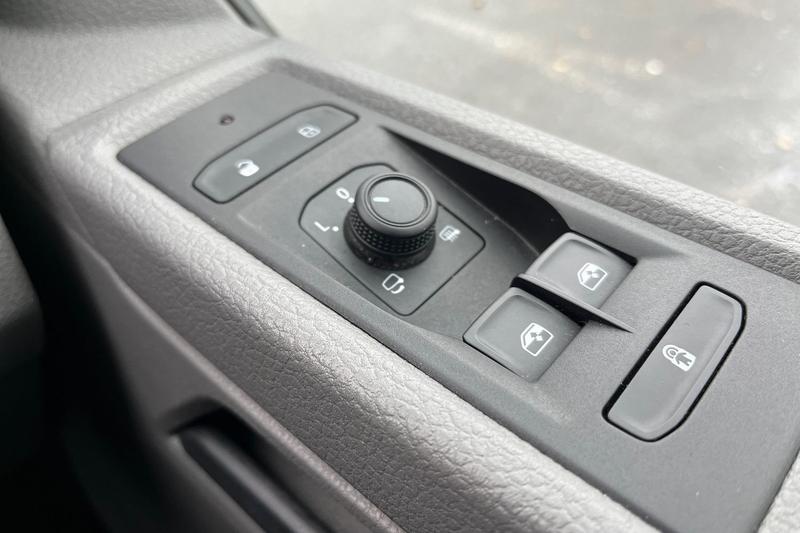 Used Volkswagen Transporter 2024 for sale - 76586453: Photo 16