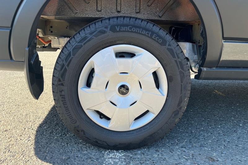 Used Ford E-Transit 2025 for sale - 76184361: Photo 33