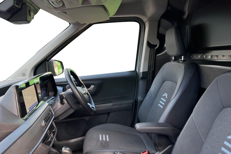 Used Ford Transit Courier 2024 for sale - 77152126: Photo 10