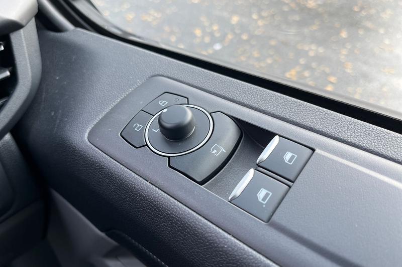 Used Ford E-Transit 2025 for sale - 76904525: Photo 17