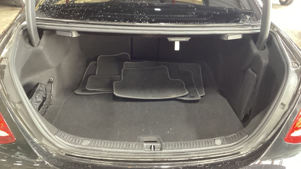 Used Mercedes-Benz E Class 2019 for sale - 76352699: Photo 11