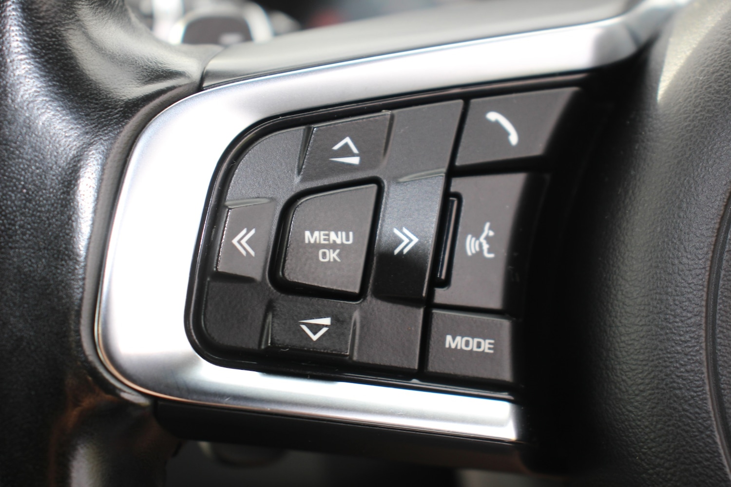 Used Jaguar E-Pace 2018 for sale - 77557202: Photo 38