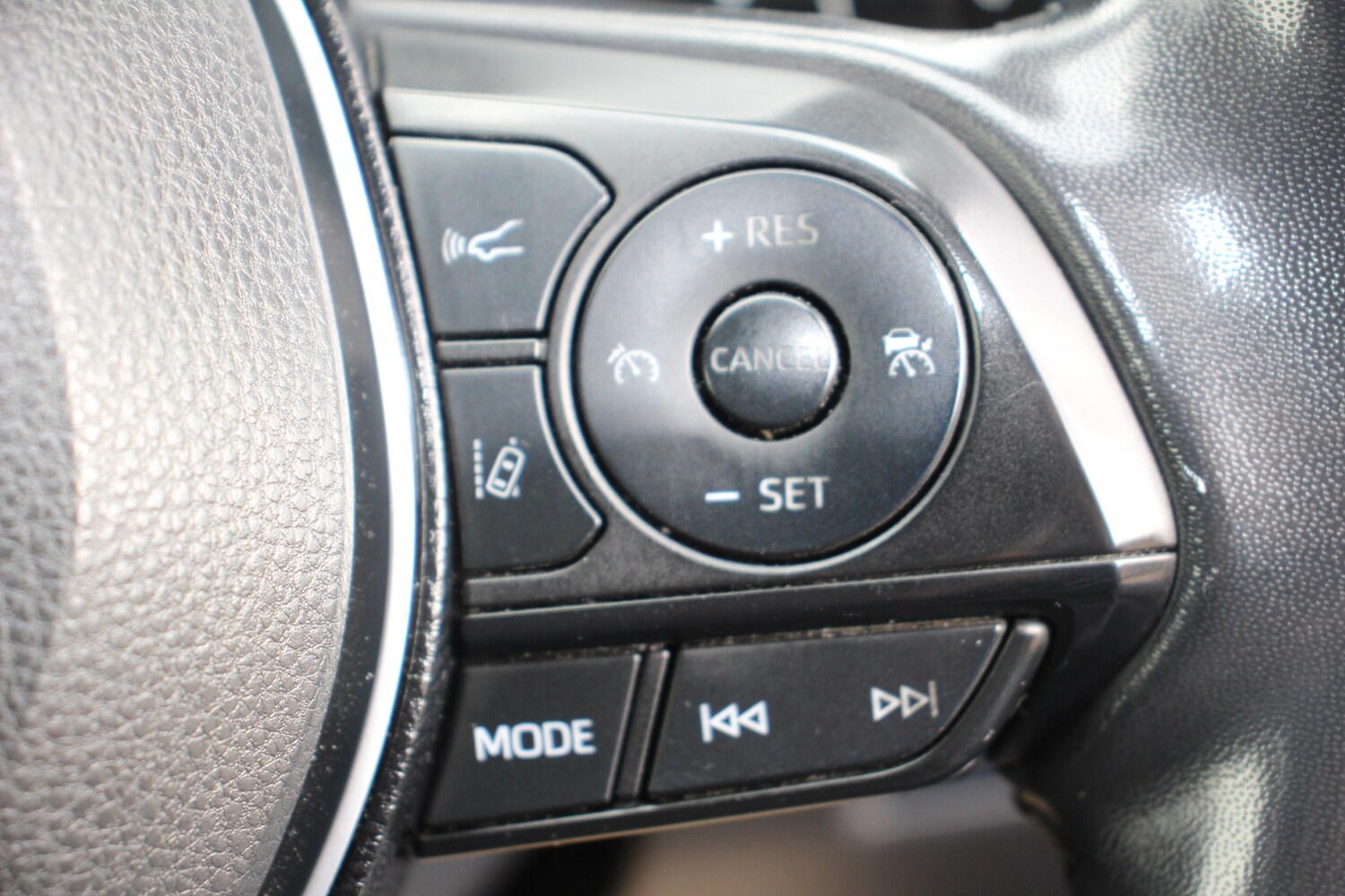 Used Toyota RAV4 2021 for sale - 76157386: Photo 42