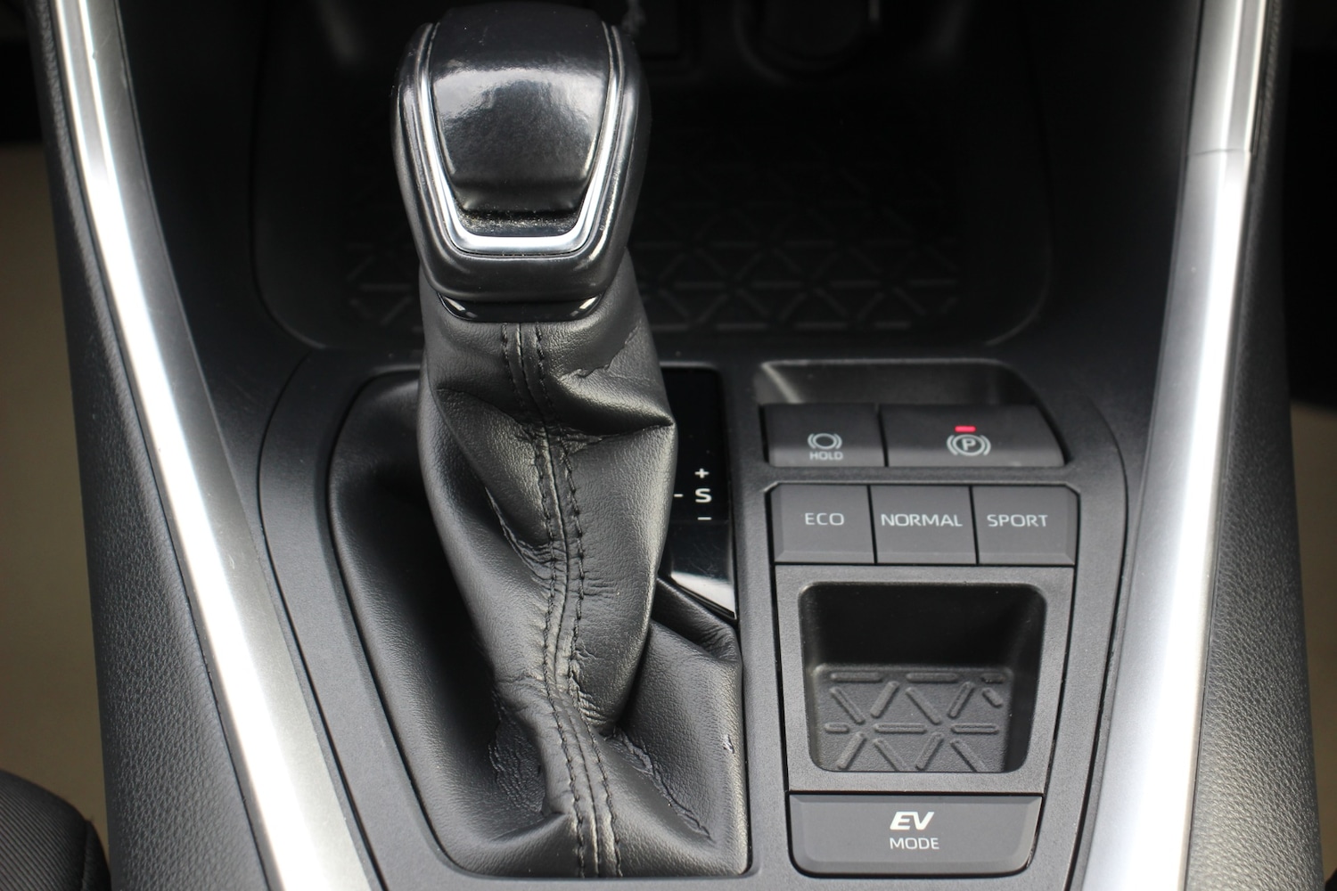 Used Toyota RAV4 2021 for sale - 76157386: Photo 45