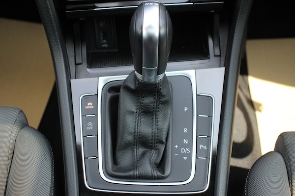 Used Volkswagen Golf 2016 for sale - 74693105: Photo 41