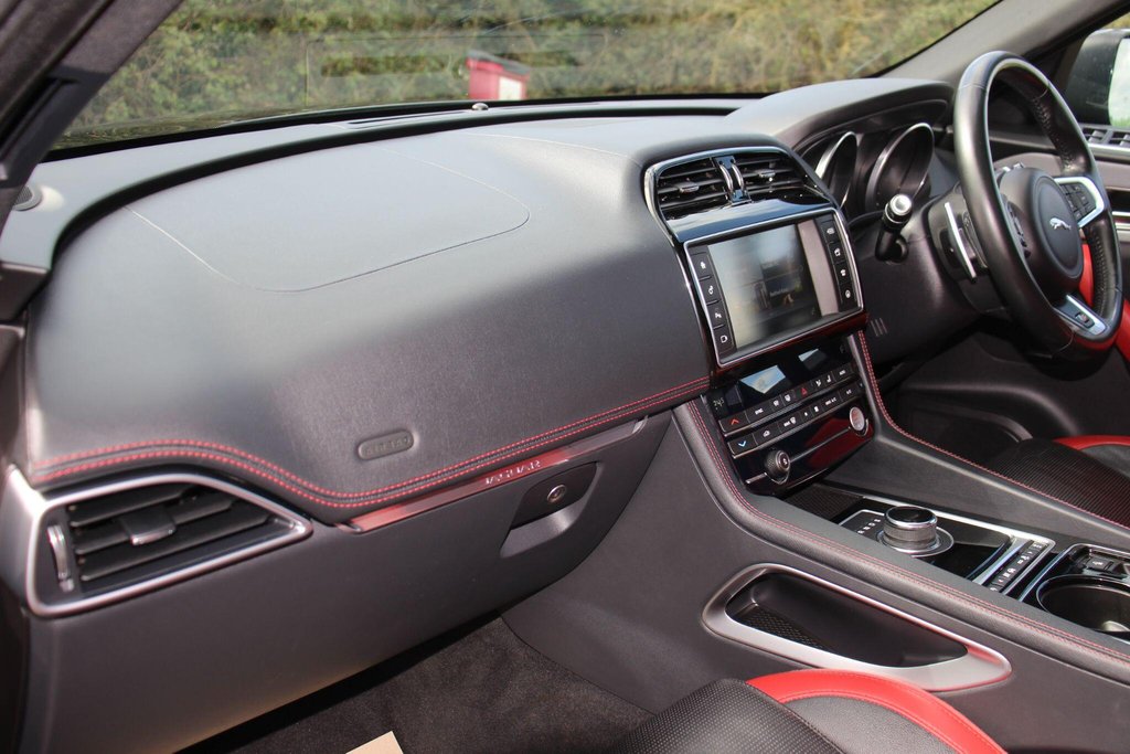 Used Jaguar F-Pace 2016 for sale - 78161976: Photo 37