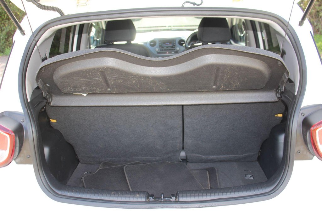 Used Hyundai i10 2017 for sale - 78161968: Photo 17